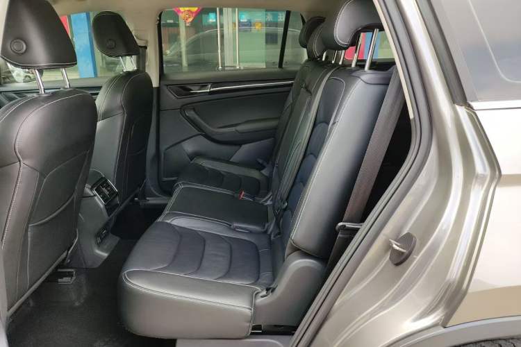 Used Skoda Kodiaq 2018 Restyled TSI330 7-Seater Two-Wheel Drive Luxury Enjoyment Edition Interior 3