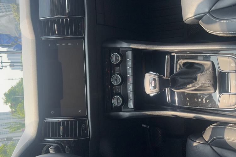 Used Skoda Kodiaq 2018 Restyled TSI330 7-Seater Two-Wheel Drive Luxury Enjoyment Edition Interior 5