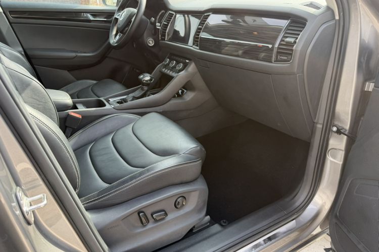 Used Skoda Kodiaq 2018 TSI330 7-Seater Two-Wheel-Drive Luxury Enjoyment Edition Interior 5