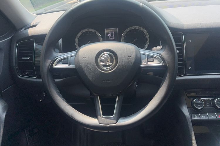 Used Skoda Kodiaq 2018 Restyled TSI330 7-Seater Two-Wheel Drive Luxury Enjoyment Edition Interior 6