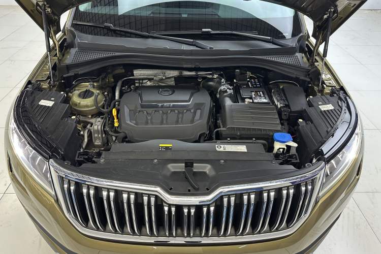 Used Skoda Kodiaq 2018 Facelifted TSI330 5-Seater Two-Wheel-Drive Luxury Enjoyment Edition Interior 7