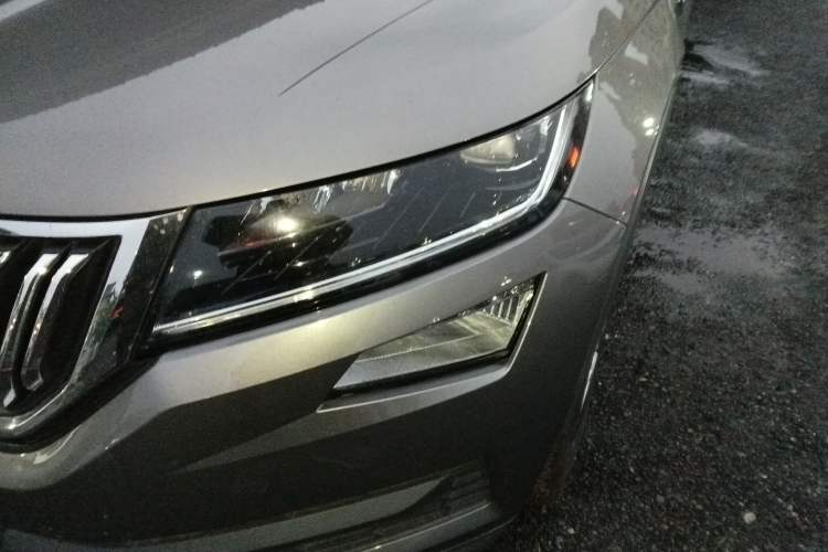 Used Skoda Kodiaq 2018 Facelifted TSI330 5-Seater Two-Wheel-Drive Luxury Enjoyment Edition Left Front Headlight