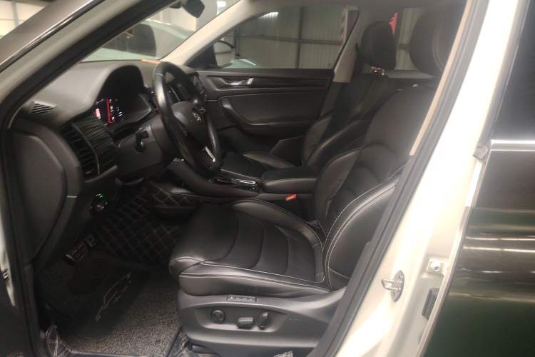 Used Skoda Kodiaq 2018 Restyled TSI330 7-Seater Two-Wheel Drive Luxury Tech Edition Left Front Seat
