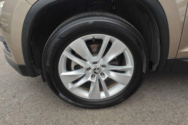 Used Skoda Kodiaq 2018 Facelifted TSI330 5-Seater Two-Wheel-Drive Comfort Edition Left Front Wheel Hub