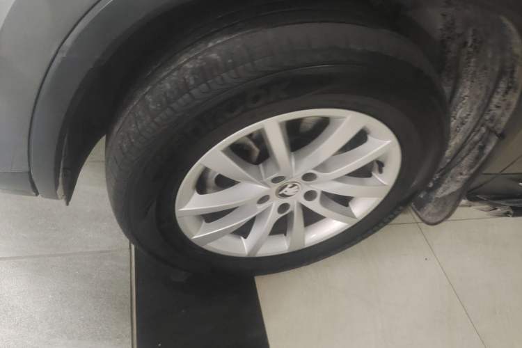 Used Skoda Kodiaq 2018 Facelifted TSI330 5-Seater Two-Wheel-Drive Comfort Edition Left Front Wheel Hub