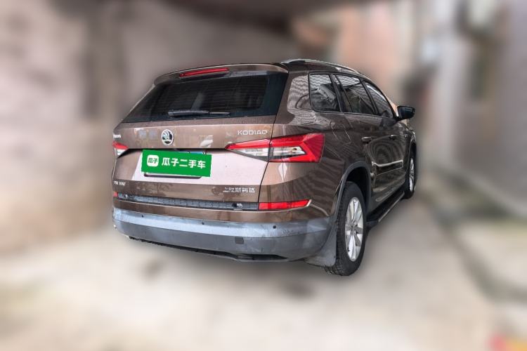 Used Skoda Kodiaq 2018 Facelifted TSI330 5-Seater Two-Wheel-Drive Comfort Edition Rear Right 45 Deg