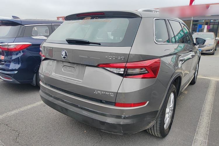 Used Skoda Kodiaq 2018 TSI330 5-Seater Two-Wheel-Drive Luxury Edition Rear Right 45 Deg