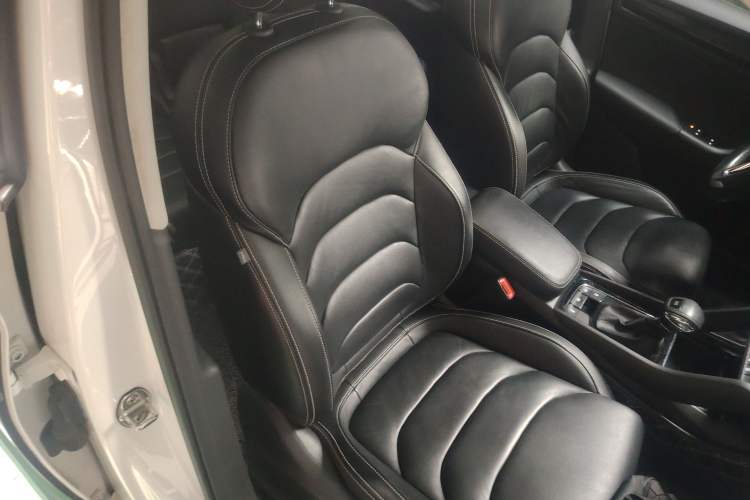 Used Skoda Kodiaq 2018 Restyled TSI330 7-Seater Two-Wheel Drive Luxury Tech Edition Right Front Seat