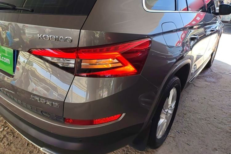Used Skoda Kodiaq 2018 Facelifted TSI330 5-Seater Two-Wheel-Drive Luxury Enjoyment Edition Right Rear Taillight