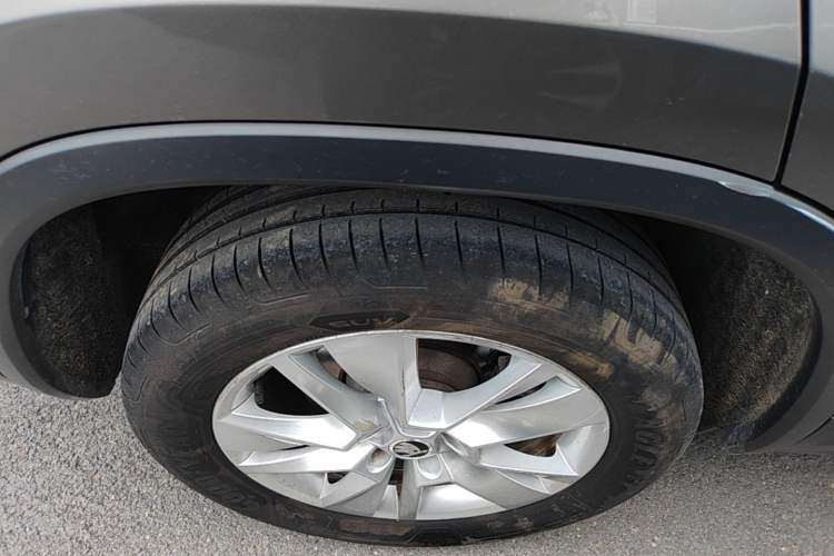 Used Skoda Kodiaq 2018 TSI330 5-Seater Two-Wheel-Drive Luxury Edition Right Rear Wheel Hub