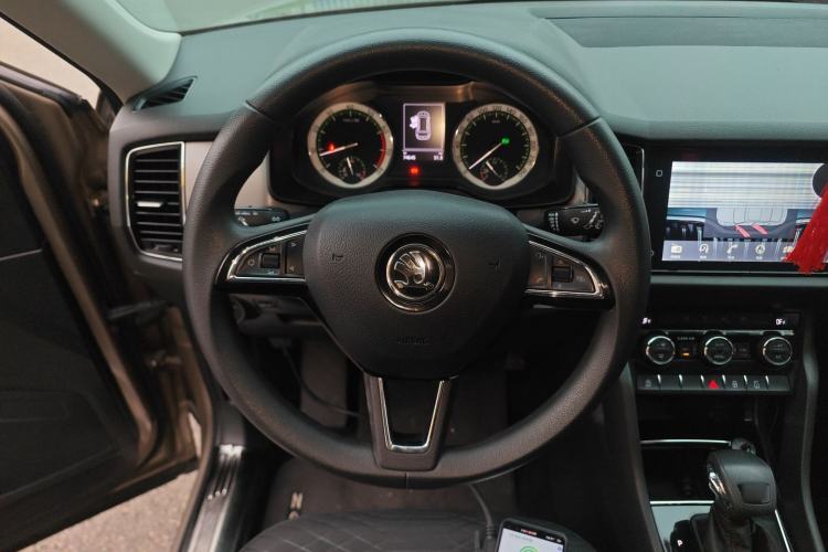 Used Skoda Kodiaq 2018 Facelifted TSI330 5-Seater Two-Wheel-Drive Comfort Edition Steering Wheel
