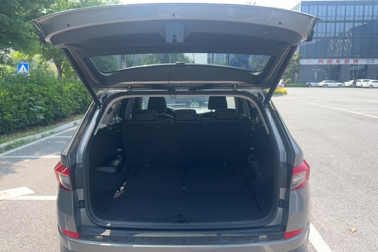 Used Skoda Kodiaq 2018 Restyled TSI330 7-Seater Two-Wheel Drive Luxury Enjoyment Edition Trunk