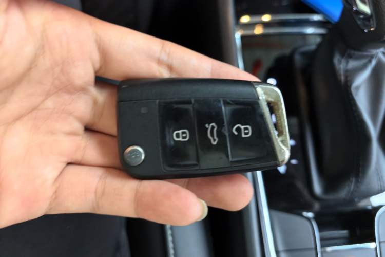 Used Skoda Kodiaq 2018 Facelifted TSI330 5-Seater Two-Wheel-Drive Comfort Edition Vehicle Key