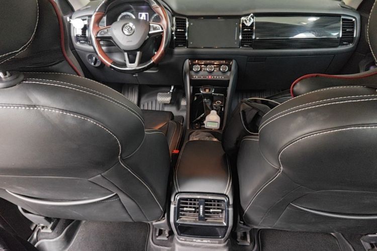 Used Skoda Kodiaq 2018 Facelifted TSI330 5-Seater Two-Wheel-Drive Luxury Enjoyment Edition Center Console