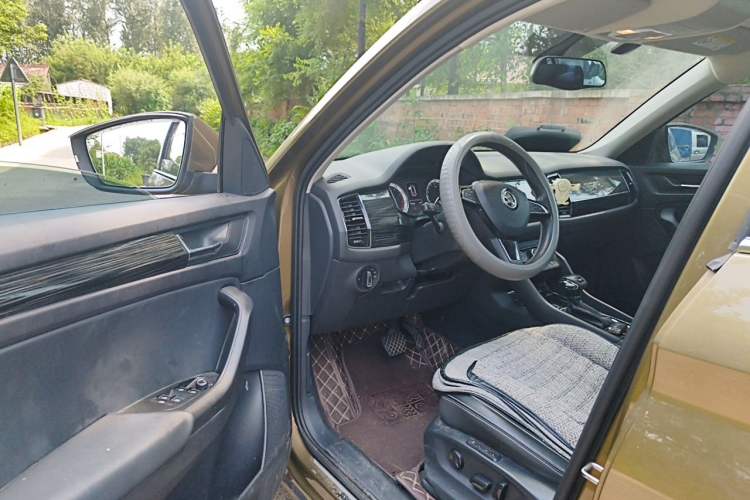 Used Skoda Kodiaq 2018 Facelifted TSI330 5-Seater Two-Wheel-Drive Luxury Enjoyment Edition Driver Seat