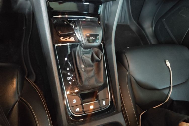 Used Skoda Kodiaq 2018 Facelifted TSI330 5-Seater Two-Wheel-Drive Luxury Enjoyment Edition Gear Lever