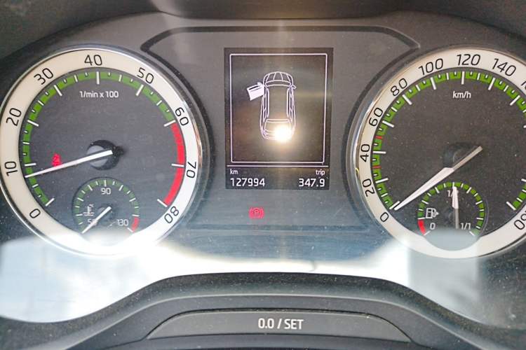 Used Skoda Kodiaq 2018 Facelifted TSI330 5-Seater Two-Wheel-Drive Luxury Enjoyment Edition Odometer Close Up