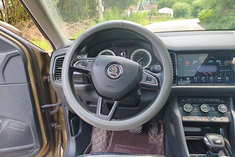 Used Skoda Kodiaq 2018 Facelifted TSI330 5-Seater Two-Wheel-Drive Luxury Enjoyment Edition Steering Wheel