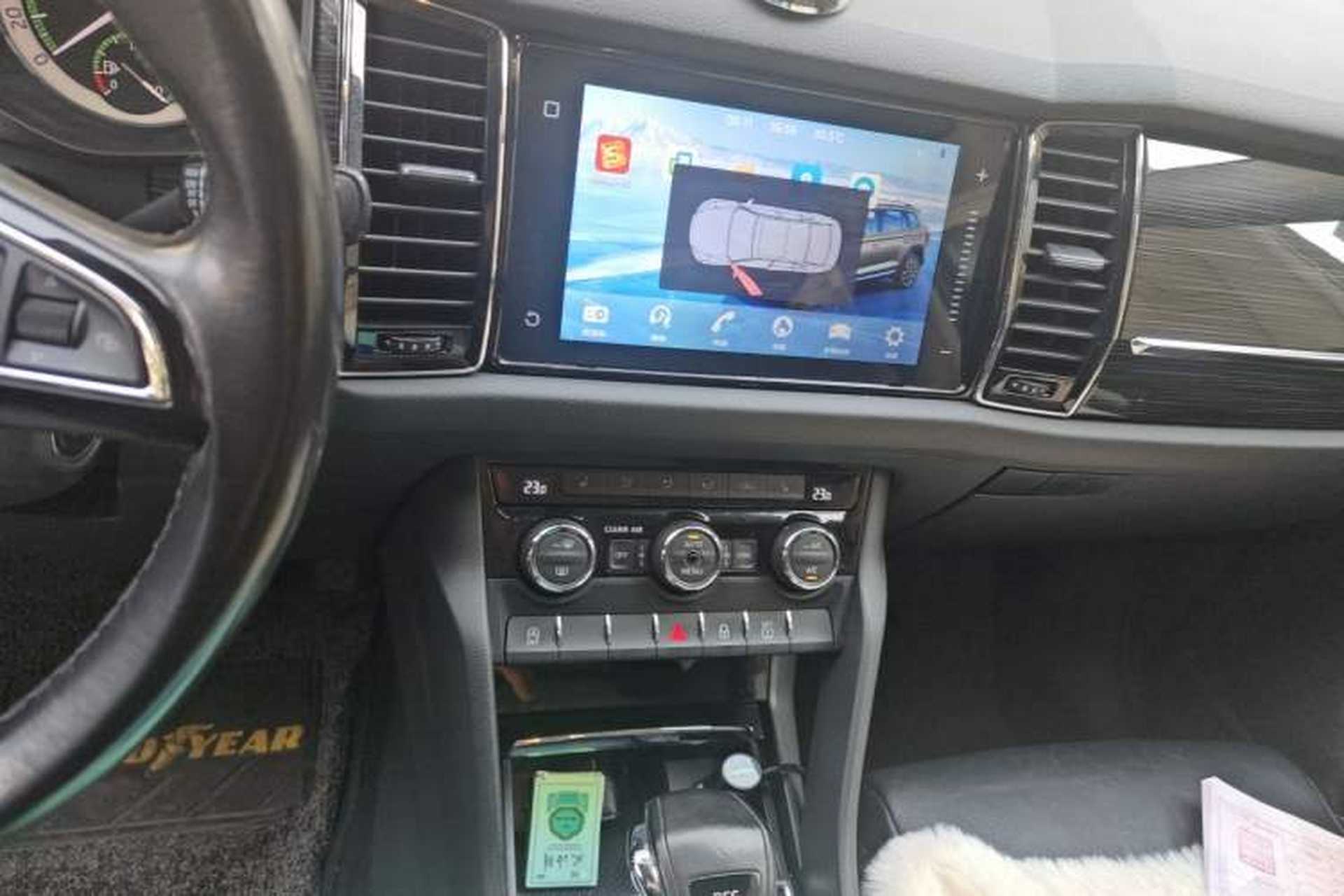 Used Skoda Kodiaq 2018 Facelifted TSI330 5-Seater Two-Wheel-Drive Luxury Enjoyment Edition Audio And AC Panel
