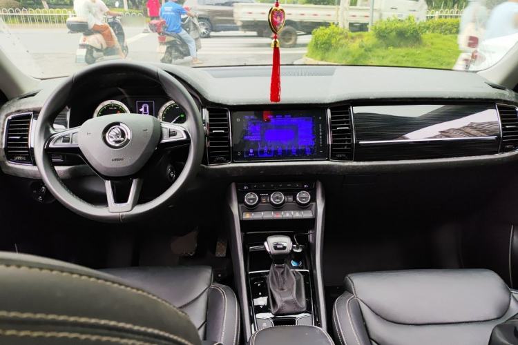 Used Skoda Kodiaq 2018 Restyled TSI330 7-Seater Two-Wheel Drive Luxury Enjoyment Edition Center Console