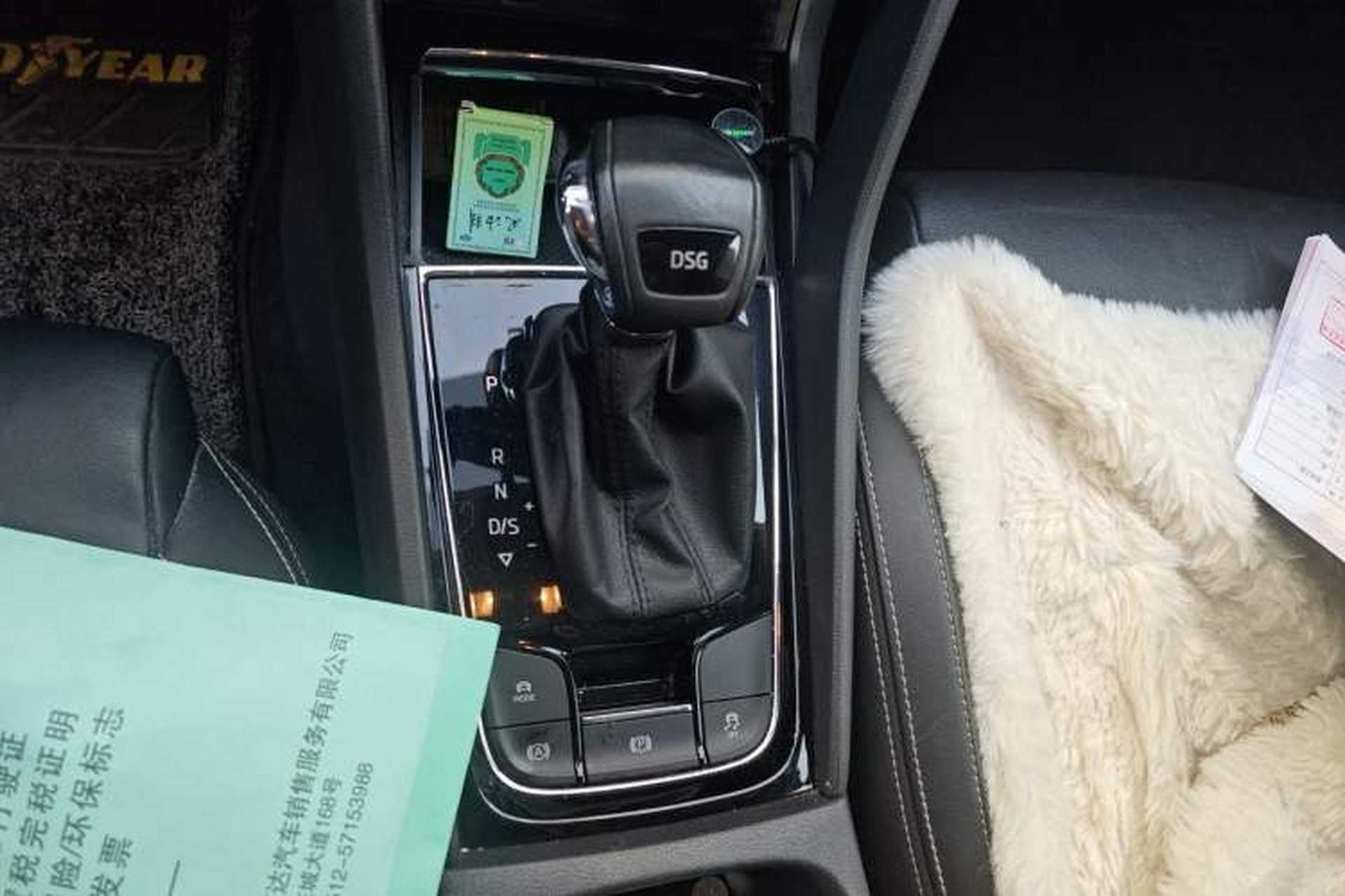 Used Skoda Kodiaq 2018 Facelifted TSI330 5-Seater Two-Wheel-Drive Luxury Enjoyment Edition Gear Lever