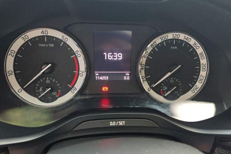 Used Skoda Kodiaq 2018 Facelifted TSI330 5-Seater Two-Wheel-Drive Luxury Enjoyment Edition Odometer Close Up
