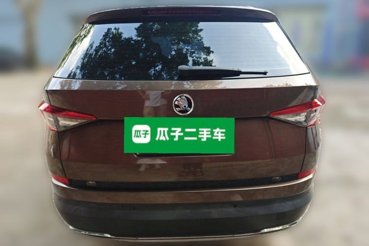 Used Skoda Kodiaq 2018 Facelifted TSI330 5-Seater Two-Wheel-Drive Luxury Enjoyment Edition Rear