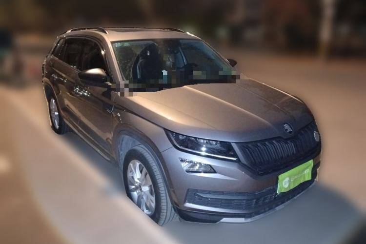 Used Skoda Kodiaq 2018 Facelifted TSI330 5-Seater Two-Wheel-Drive Luxury Enjoyment Edition Front Right 45 Deg