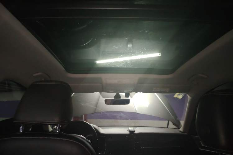 Used Skoda Kodiaq 2018 TSI330 7-Seater Two-Wheel-Drive Luxury Enjoyment Edition Headliner