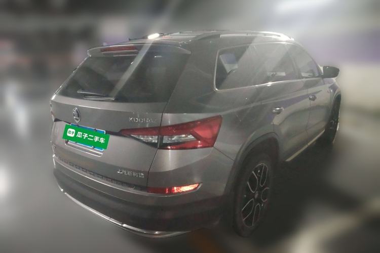 Used Skoda Kodiaq 2018 TSI330 7-Seater Two-Wheel-Drive Luxury Enjoyment Edition Rear Right 45 Deg