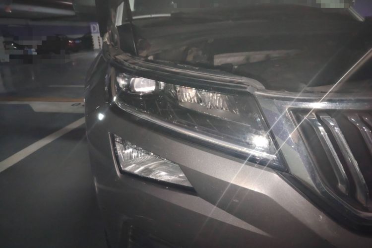 Used Skoda Kodiaq 2018 TSI330 7-Seater Two-Wheel-Drive Luxury Enjoyment Edition Right Front Headlight