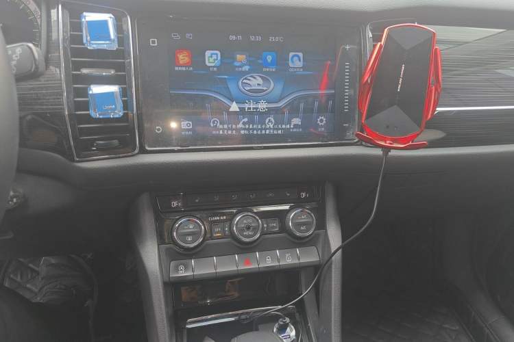 Used Skoda Kodiaq 2018 TSI330 7-Seater Two-Wheel-Drive Luxury Enjoyment Edition Audio And AC Panel