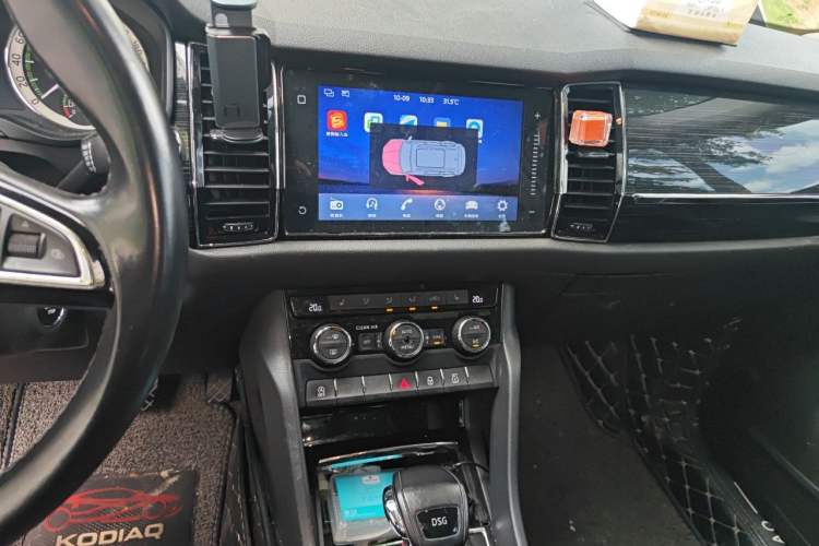 Used Skoda Kodiaq 2018 Restyled TSI330 7-Seater Two-Wheel Drive Luxury Enjoyment Edition Audio And AC Panel