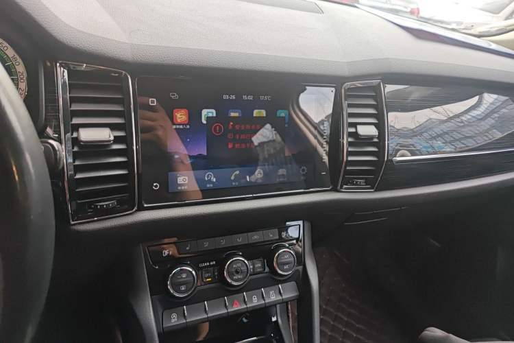 Used Skoda Kodiaq 2018 TSI330 7-Seater Two-Wheel-Drive Luxury Enjoyment Edition Audio And AC Panel