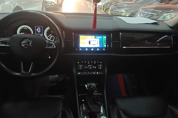 Used Skoda Kodiaq 2018 Facelifted TSI330 5-Seater Two-Wheel-Drive Luxury Enjoyment Edition Audio And AC Panel