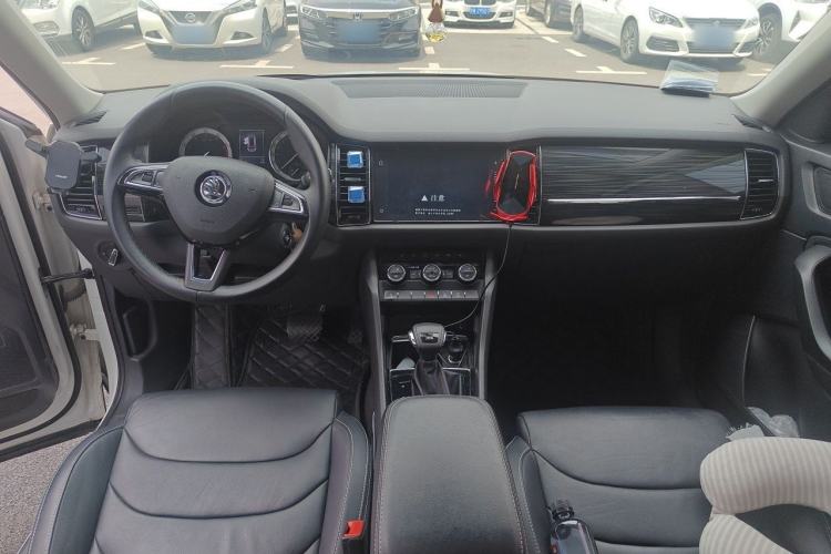 Used Skoda Kodiaq 2018 TSI330 7-Seater Two-Wheel-Drive Luxury Enjoyment Edition Center Console