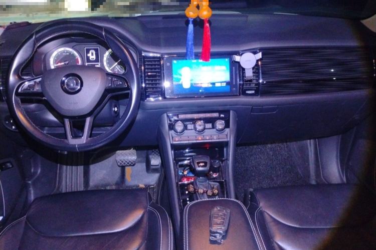 Used Skoda Kodiaq 2018 TSI330 7-Seater Two-Wheel-Drive Luxury Enjoyment Edition Center Console