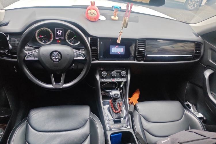 Used Skoda Kodiaq 2018 Facelifted TSI330 5-Seater Two-Wheel-Drive Luxury Enjoyment Edition Center Console