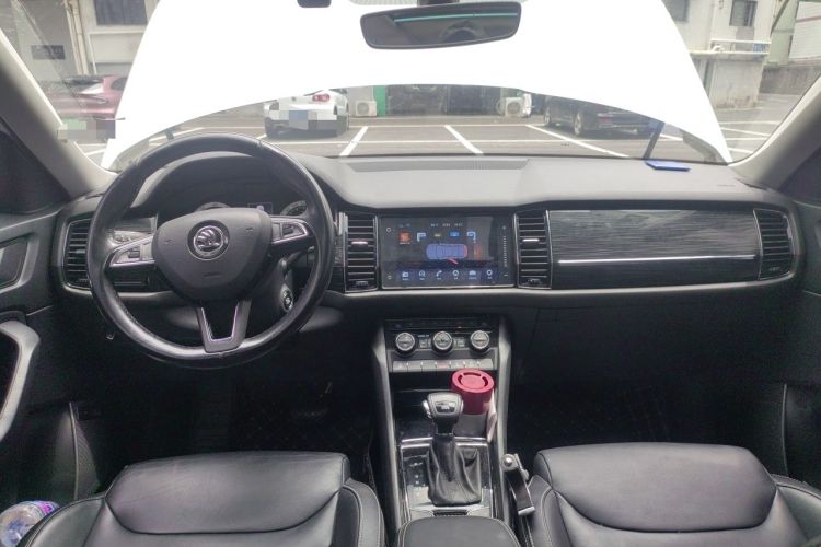 Used Skoda Kodiaq 2018 Facelifted TSI330 5-Seater Two-Wheel-Drive Luxury Enjoyment Edition Center Console