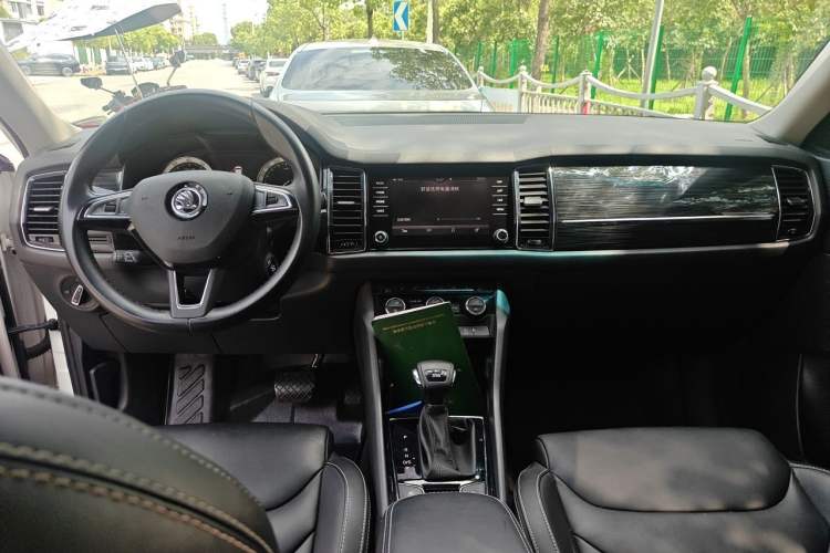 Used Skoda Kodiaq 2018 TSI380 7-Seater Four-Wheel-Drive Flagship Edition Center Console