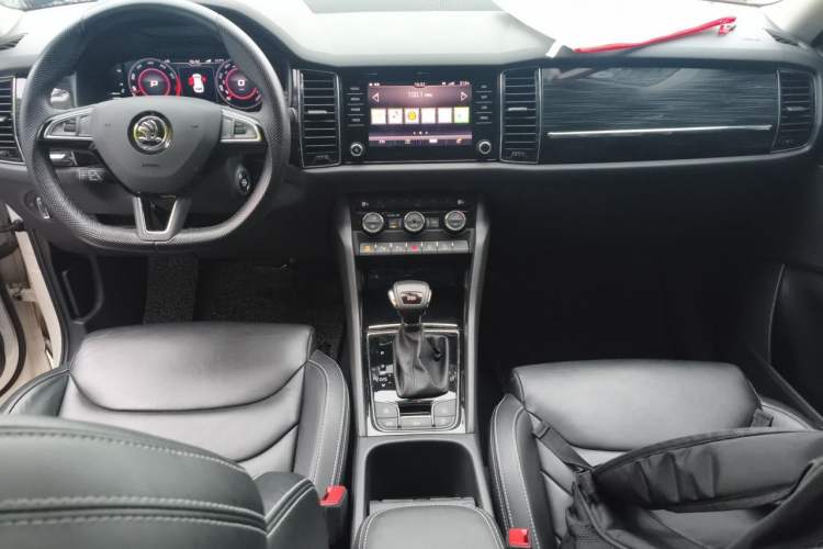 Used Skoda Kodiaq 2018 TSI380 7-Seater Four-Wheel-Drive Flagship Edition Center Console