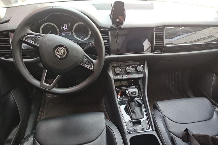 Used Skoda Kodiaq 2018 TSI330 7-Seater Two-Wheel-Drive Luxury Enjoyment Edition Center Console