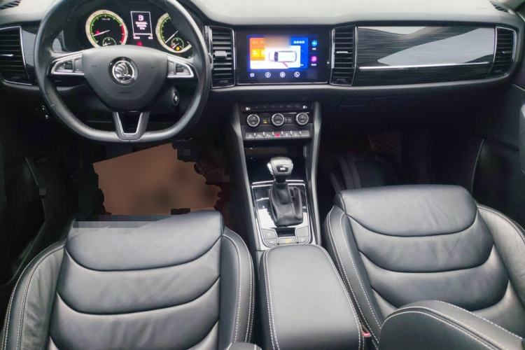 Used Skoda Kodiaq 2018 Facelifted TSI330 5-Seater Two-Wheel-Drive Luxury Enjoyment Edition Center Console