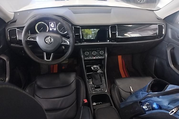 Used Skoda Kodiaq 2018 Facelifted TSI330 5-Seater Two-Wheel-Drive Luxury Enjoyment Edition Center Console