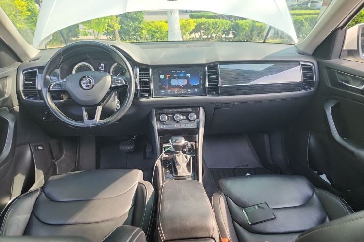 Used Skoda Kodiaq 2018 Facelifted TSI330 5-Seater Two-Wheel-Drive Luxury Enjoyment Edition Center Console