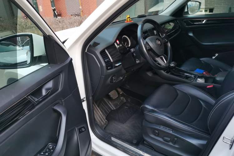 Used Skoda Kodiaq 2018 TSI380 7-Seater Four-Wheel-Drive Flagship Edition Driver Seat