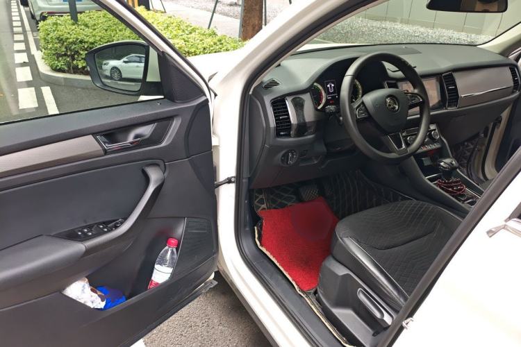 Used Skoda Kodiaq 2018 Facelifted TSI330 5-Seater Two-Wheel-Drive Luxury Edition Driver Seat
