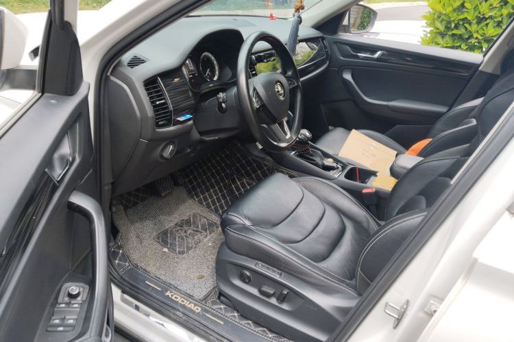 Used Skoda Kodiaq 2018 Facelifted TSI330 5-Seater Two-Wheel-Drive Luxury Enjoyment Edition Driver Seat