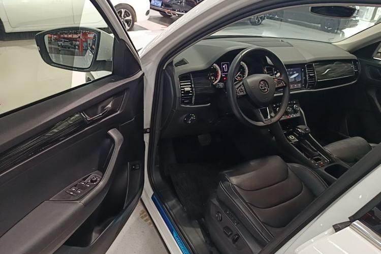 Used Skoda Kodiaq 2018 Facelifted TSI330 5-Seater Two-Wheel-Drive Luxury Enjoyment Edition Driver Seat