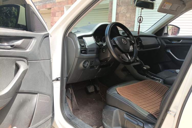Used Skoda Kodiaq 2018 Facelifted TSI330 5-Seater Two-Wheel-Drive Standard Edition Driver Seat